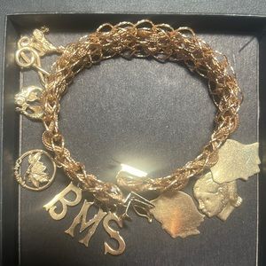 Vintage 10 karat gold charm bracelet